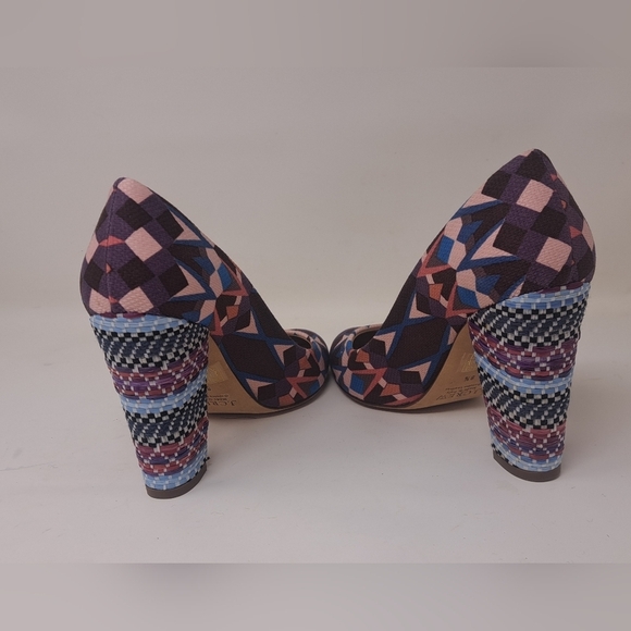 J. Crew Blakely Printed  Pumps Chunky Block Heels Italy Geometric Tribal 8.5 US - Picture 7 of 16